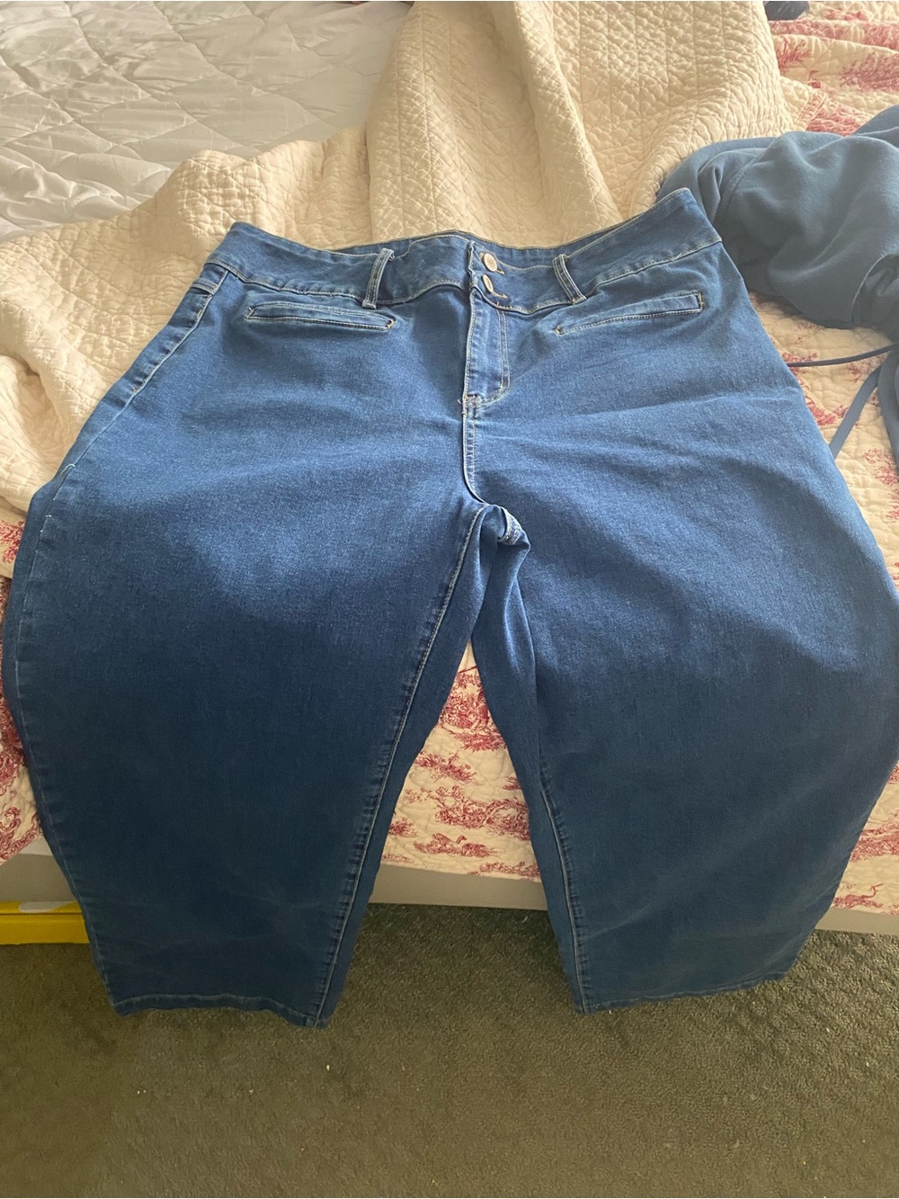 Amazon Women's Boyfriend Jeans in Dark Blue Denim